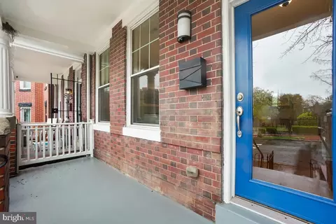 Exterior - 637 10th St NE, Washington, DC 20002 photo 3 of 8