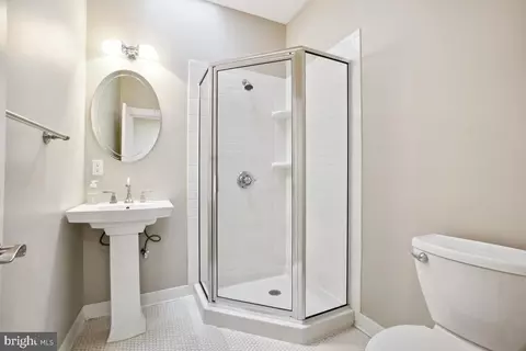 Bath - 637 10th St NE, Washington, DC 20002 photo 4 of 5