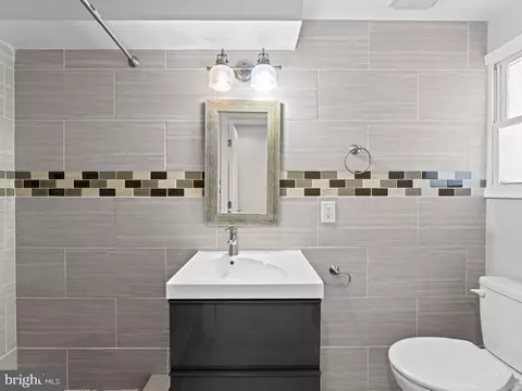Bath - 5121 3rd St NW, Washington, DC 20011 photo 3 of 4