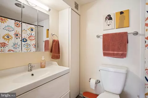 Bath - 2501 Calvert St NW #404, Washington, DC 20008 photo 2 of 2
