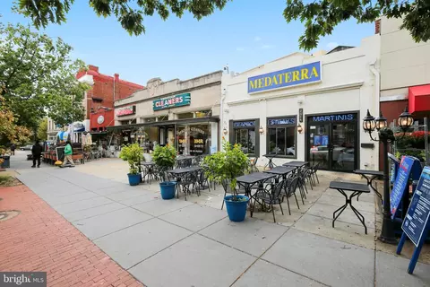 View/Area - 2501 Calvert St NW #404, Washington, DC 20008 photo 5 of 5
