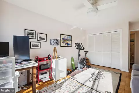 Bedroom - 2501 Calvert St NW #404, Washington, DC 20008 photo 2 of 6