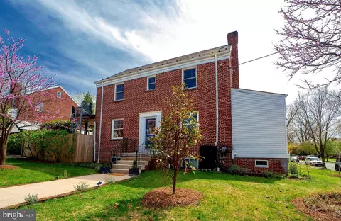 4230 Brandywine St NW, Washington, DC 20016