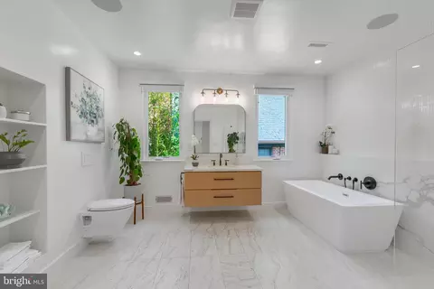 Bath - 2230 46th St NW, Washington, DC 20007 photo 4 of 8