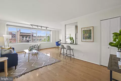 1545 18th St NW #406, Washington, DC 20036