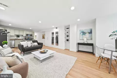 77 U St NW #2, Washington, DC 20001