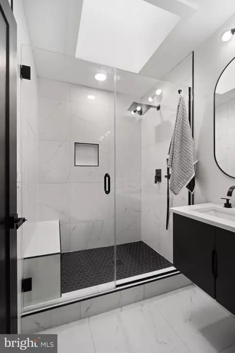 Bath - 1812 M St NE, Washington, DC 20002 photo 1 of 6