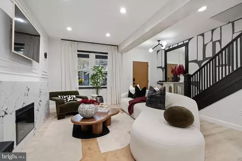 Living - 1812 M St NE, Washington, DC 20002 photo 2 of 3