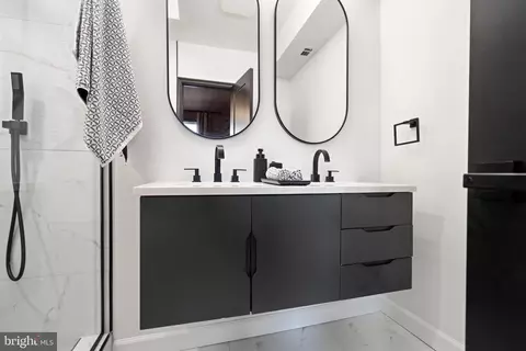 Bath - 1812 M St NE, Washington, DC 20002 photo 2 of 6