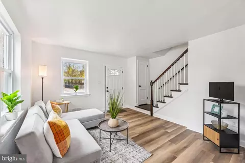 1014 51st St NE, Washington, DC 20019
