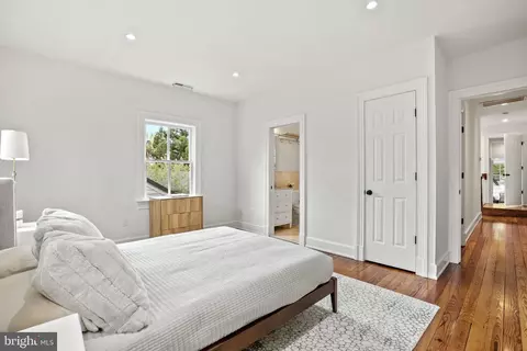 Bedroom - 1316 34th St NW, Washington, DC 20007 photo 4 of 7