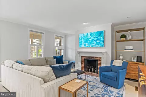 1667 34th St NW, Washington, DC 20007 photo 2