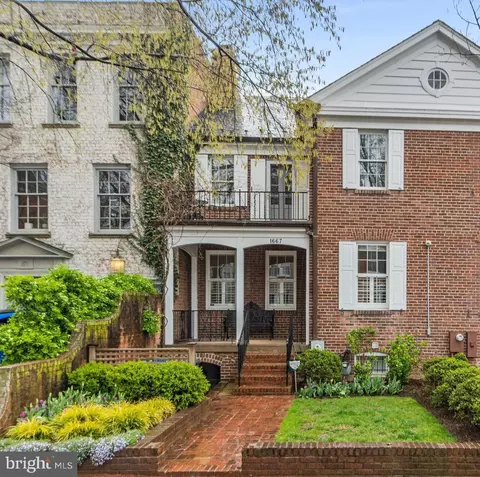 1667 34th St NW, Washington, DC 20007