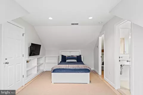 1667 34th St NW, Washington, DC 20007 photo 14