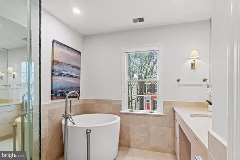 1667 34th St NW, Washington, DC 20007 photo 10