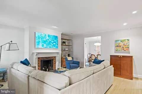 1667 34th St NW, Washington, DC 20007 photo 3