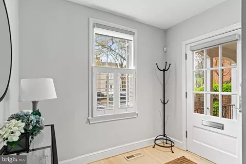 1667 34th St NW, Washington, DC 20007 photo 6
