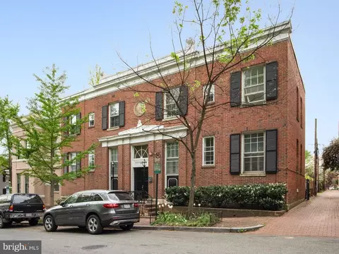 1632 30th St NW #2, Washington, DC 20007