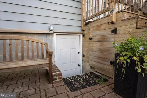 Entry Way - 559 23rd Pl NE, Washington, DC 20002 photo 5 of 5
