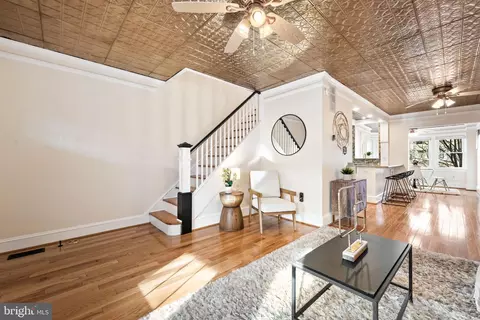 Living - 559 23rd Pl NE, Washington, DC 20002 photo 2 of 5