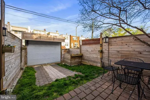 Exterior - 559 23rd Pl NE, Washington, DC 20002 photo 6 of 8