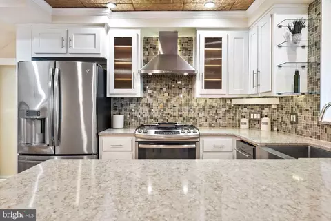 Kitchen - 559 23rd Pl NE, Washington, DC 20002 photo 2 of 4