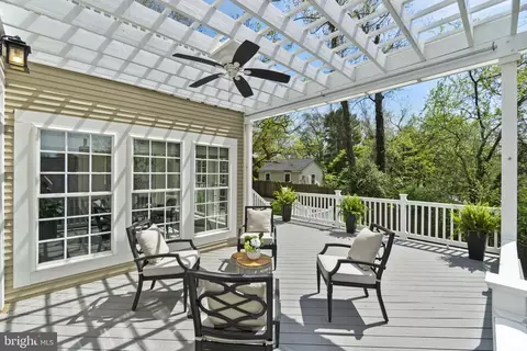 Exterior - 4220 Van Ness St NW, Washington, DC 20016 photo 6 of 12