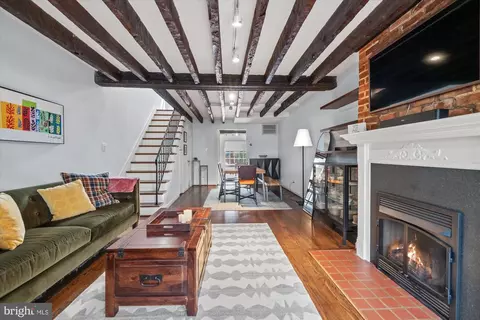 Other - 919 G St SE, Washington, DC 20003 photo 1 of 4