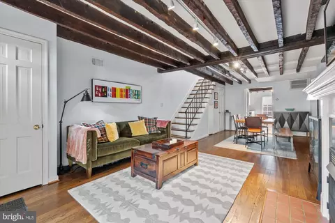 Living - 919 G St SE, Washington, DC 20003 photo 2 of 2