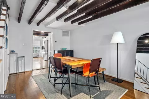 Dining - 919 G St SE, Washington, DC 20003 photo 1 of 2