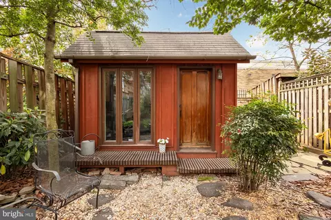 Exterior - 319 4th St SE, Washington, DC 20003 photo 8 of 13