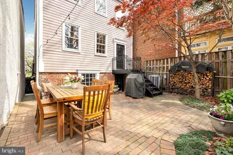 Exterior - 319 4th St SE, Washington, DC 20003 photo 5 of 13