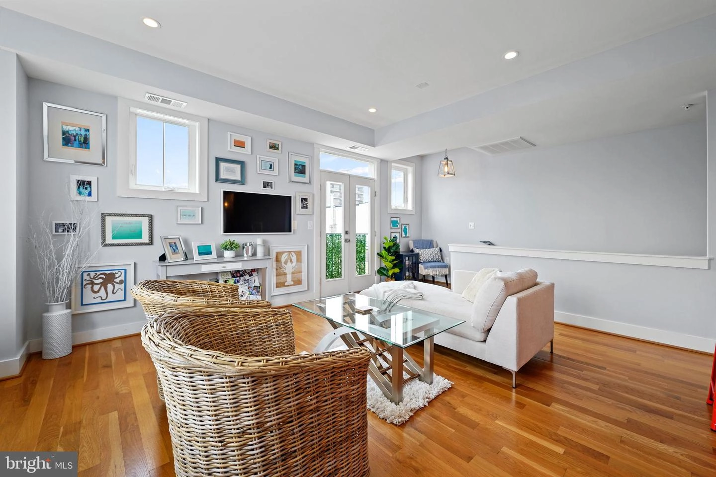 Living - 1123 Staples St NE #3, Washington, DC 20002 photo 4 of 5