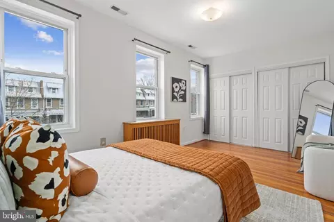 Bedroom - 16 W Street St NW, Washington, DC 20001 photo 6 of 7
