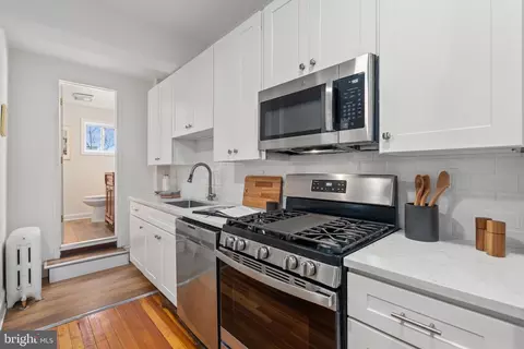 Kitchen - 16 W Street St NW, Washington, DC 20001 photo 3 of 4