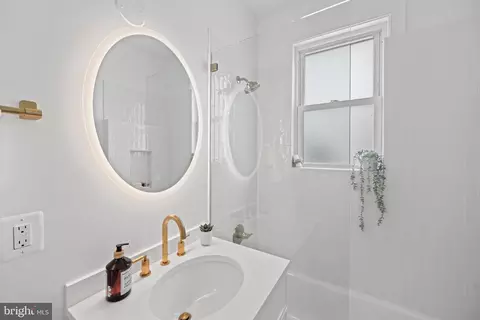 1815 A St SE #301, Washington, DC 20003 photo 20