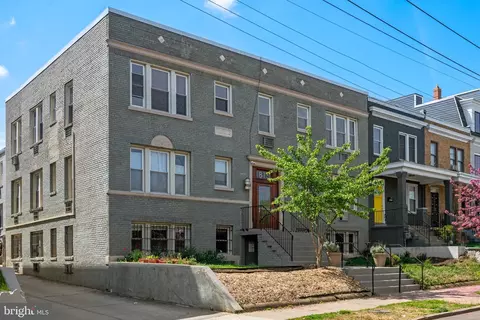 1815 A St SE #301, Washington, DC 20003 photo 2