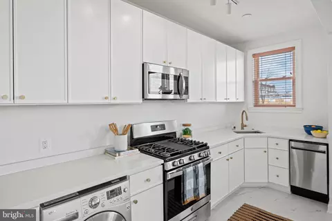 1815 A St SE #301, Washington, DC 20003 photo 13
