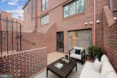 1715 15th St NW #42, Washington, DC 20009