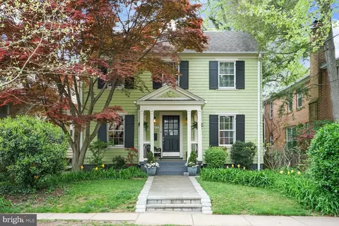 5704 33rd St NW, Washington, DC 20015