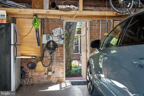Exterior - 233 9th St SE, Washington, DC 20003 photo 4 of 11
