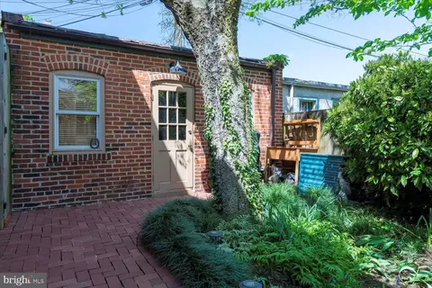 Exterior - 233 9th St SE, Washington, DC 20003 photo 10 of 11