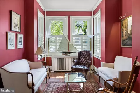 Living - 233 9th St SE, Washington, DC 20003 photo 1 of 4