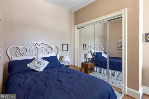 Bedroom - 233 9th St SE, Washington, DC 20003 photo 3 of 5