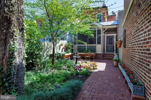 Exterior - 233 9th St SE, Washington, DC 20003 photo 8 of 11