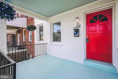 Exterior - 1911 C St NE, Washington, DC 20002 photo 9 of 15
