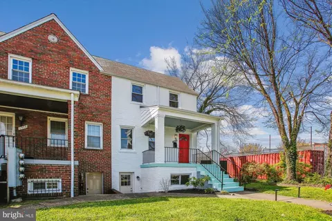 Exterior - 1911 C St NE, Washington, DC 20002 photo 3 of 15