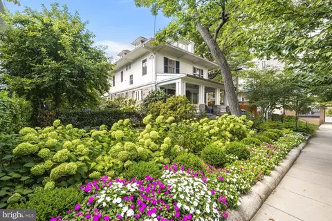 3612 Macomb St NW, Washington, DC 20016