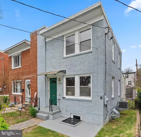 342 Nicholson St NE, Washington, DC 20011