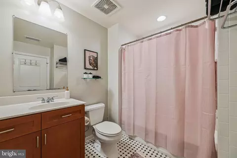 Bath - 401 13th St NE #302, Washington, DC 20002 photo 1 of 2